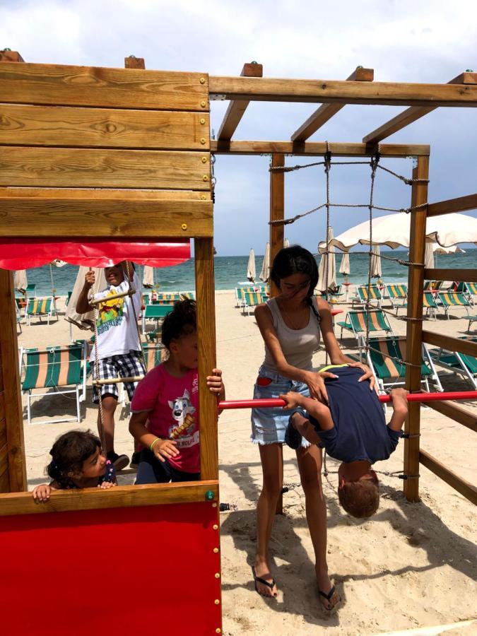 Hotel Atlantic Senigallia Kültér fotó