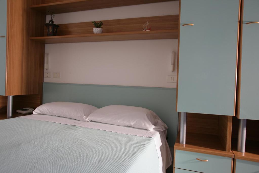 Hotel Atlantic Senigallia Szoba fotó