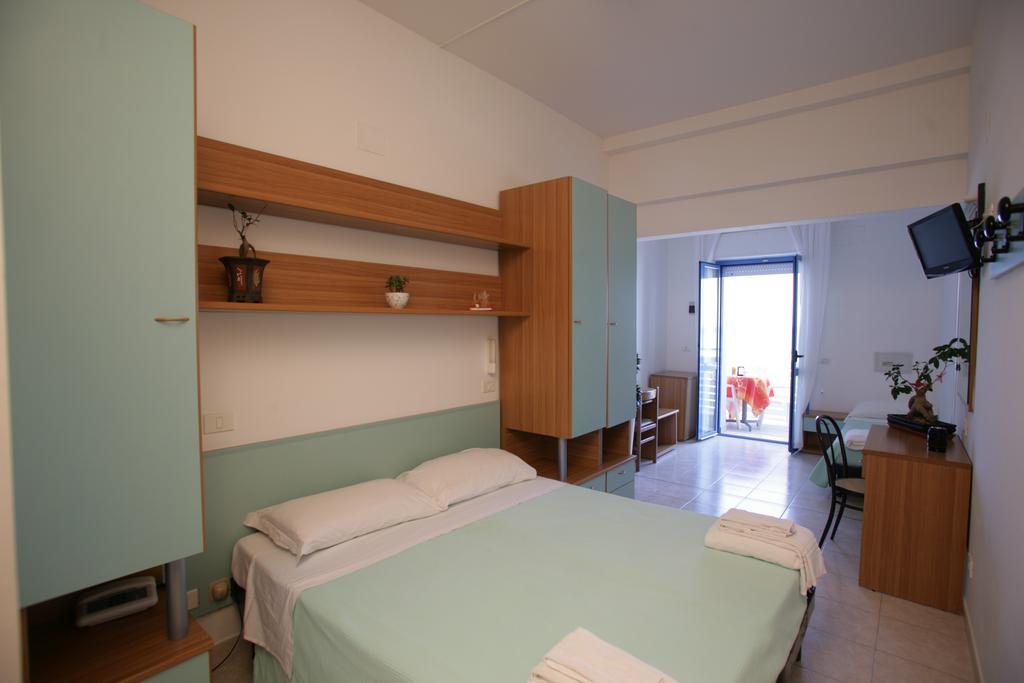 Hotel Atlantic Senigallia Kültér fotó